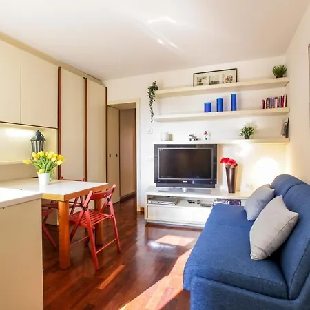 Apartment Sant'ambrogio Cadorna Milan
